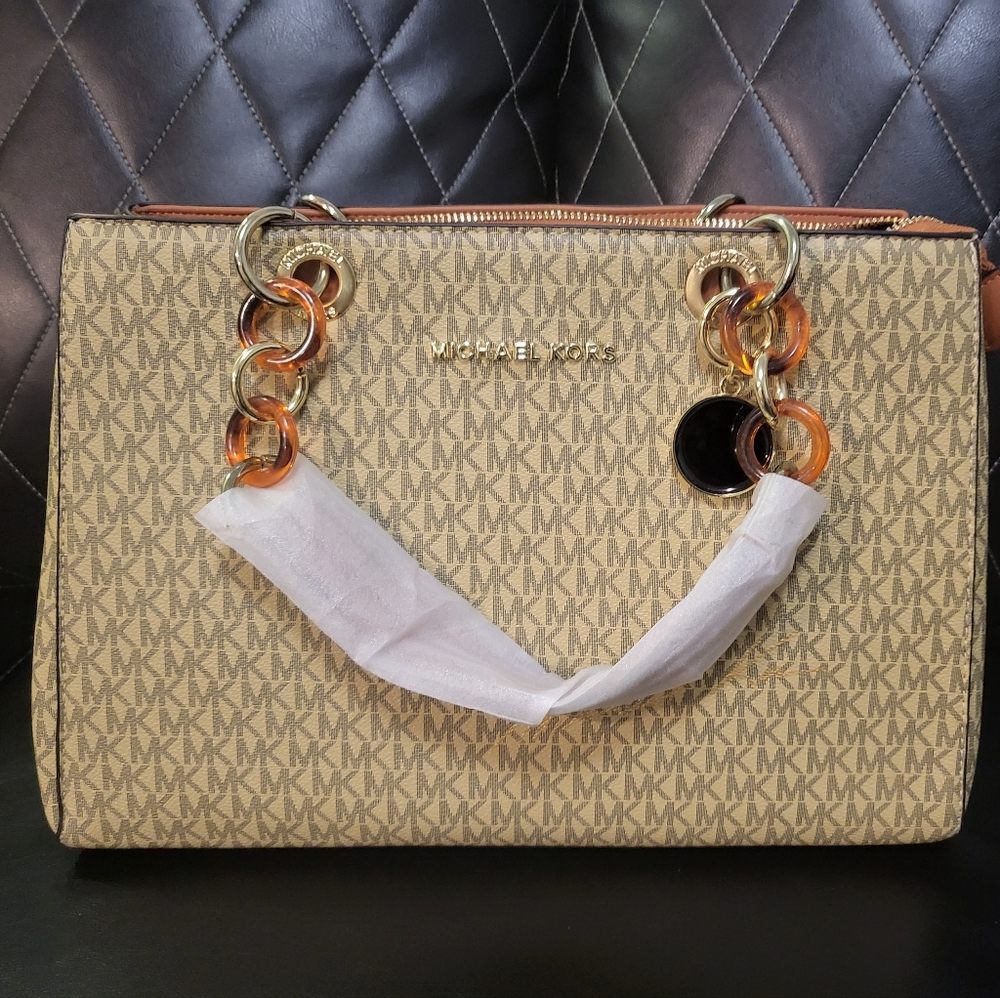 Bag - Picture 2 of 15